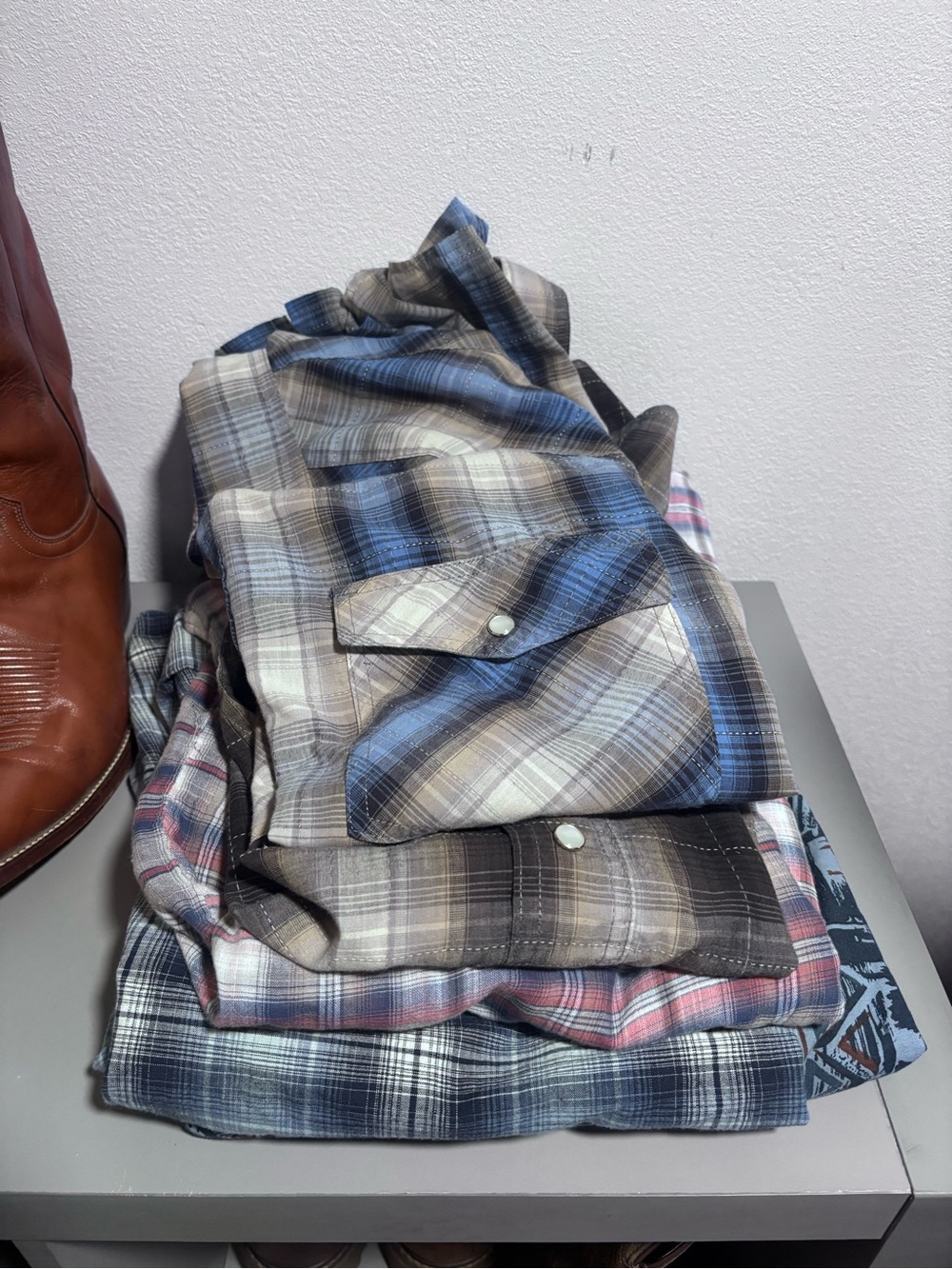 Men’s button ups Size Large